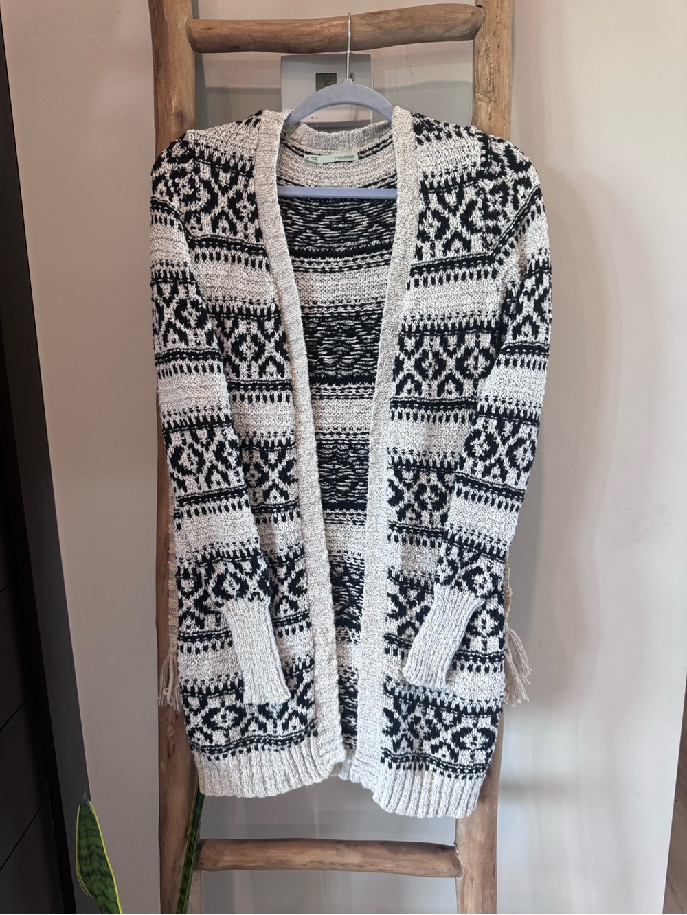 Black & Ivory Patterned Open Cardigan – Size XSmall | Maurices